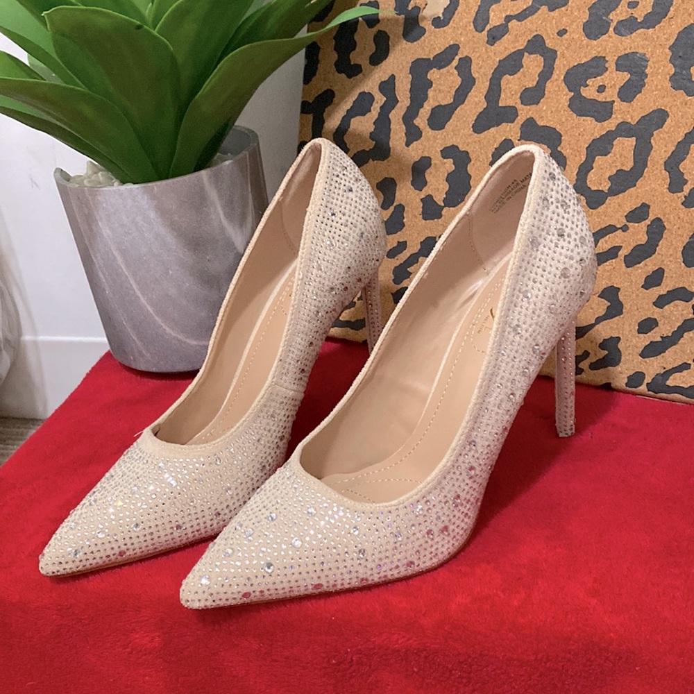 Size 10 Sparkly Pumps!